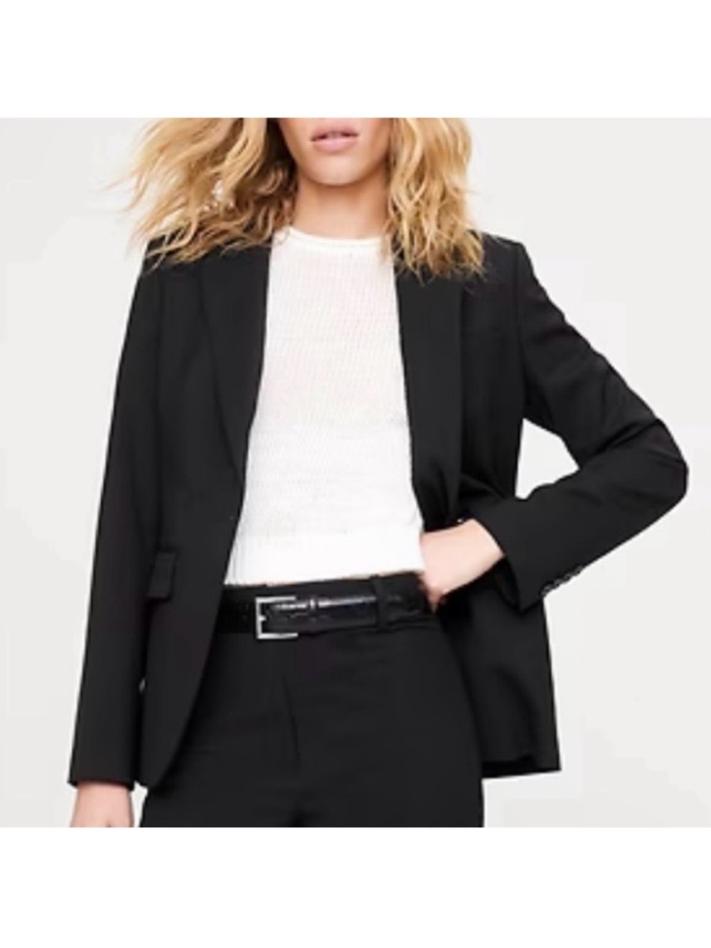 Banana Republic Women's Classic Black Single Button Blazer. Size: 2 Petite